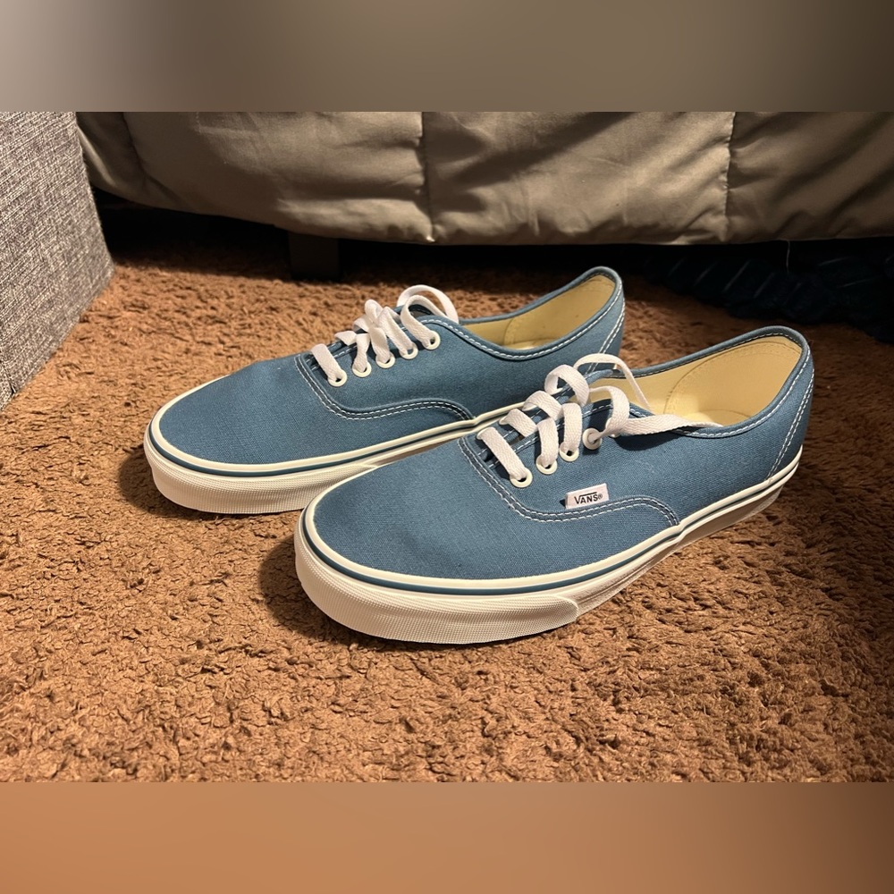 BRAND NEW & NEVER WORN | Unisex Blue Authentic Classic Vans